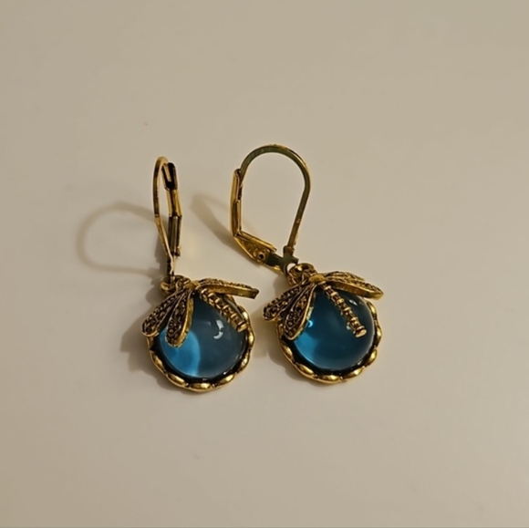 NWOT Anthropologie Dragonfly Earrings - Picture 7 of 7